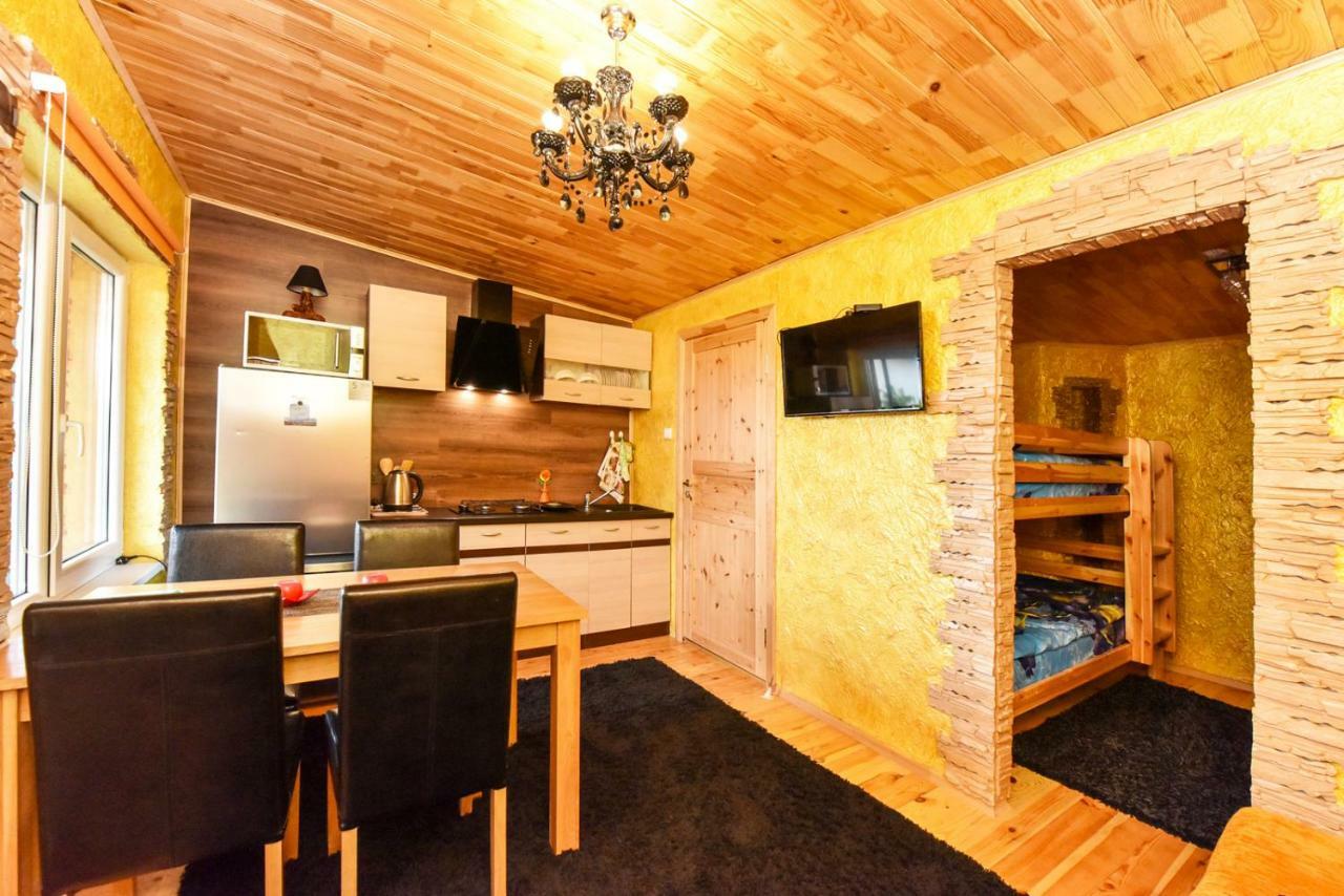Zelta Pirts Guest House Ventspils Ngoại thất bức ảnh